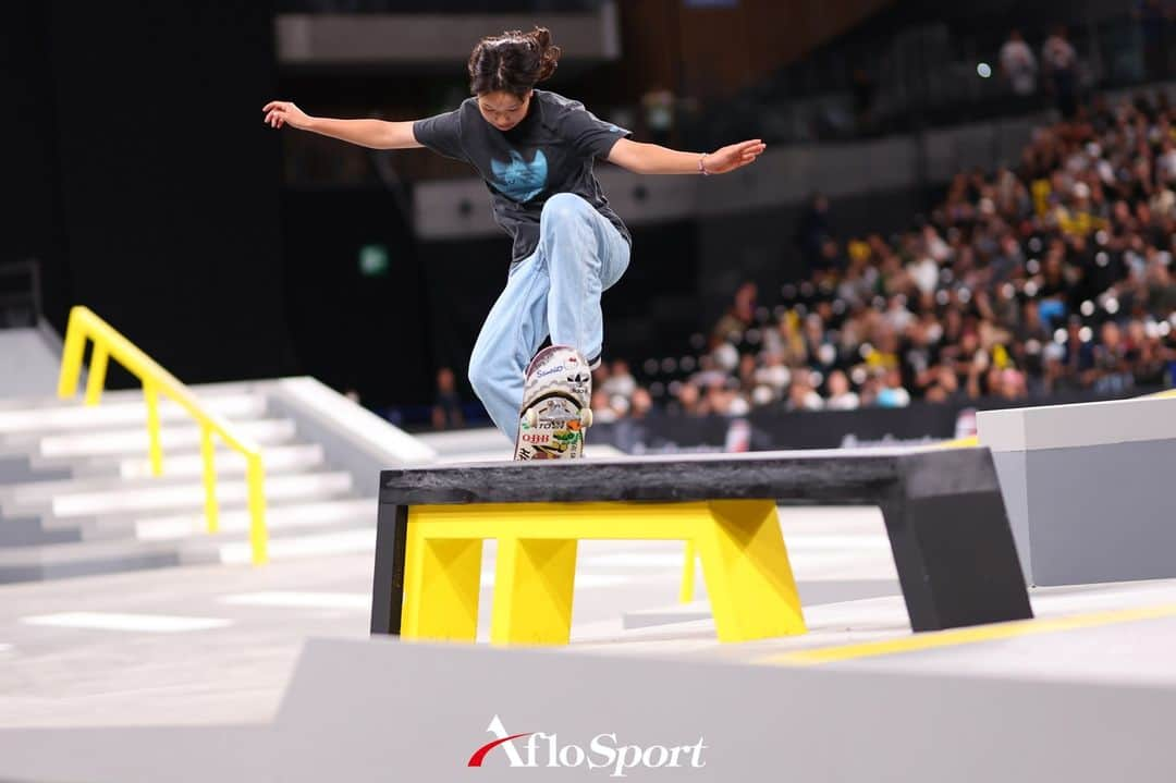 アフロスポーツのインスタグラム：「西矢椛/Momiji Nishiya (JPN),  AUGUST 12, 2023 - Skateboarding :  2023 SLS CHAMPIONSHIP TOUR - TOKYO  Women's Skateboard Street Final  at Ariake Arena in Tokyo, Japan.   Photo: @naoki_photography.aflosport  #sportphoto #sportphotography #スポーツ写真」