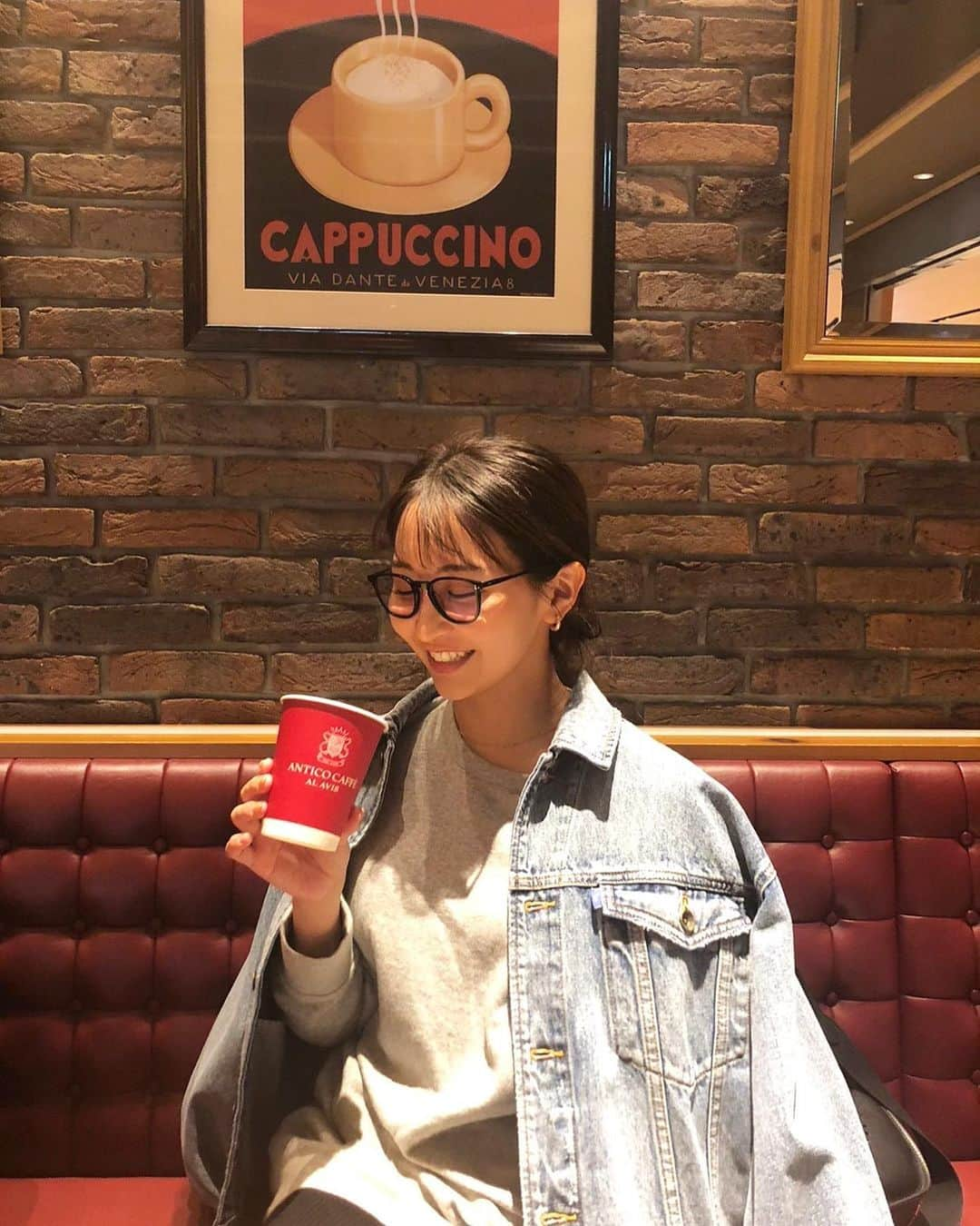 袴田彩会さんのインスタグラム写真 - (袴田彩会Instagram)「毎日1杯のカフェラテが幸せ❤︎ 寒くなってきても基本アイス派✧  #カフェラテ大好き  #でもこのあと盛大にこぼしました #毎日絶対飲む  #絶対アイス #東京ミッドタウン  #カフェ」10月24日 17時15分 - ayae.ha