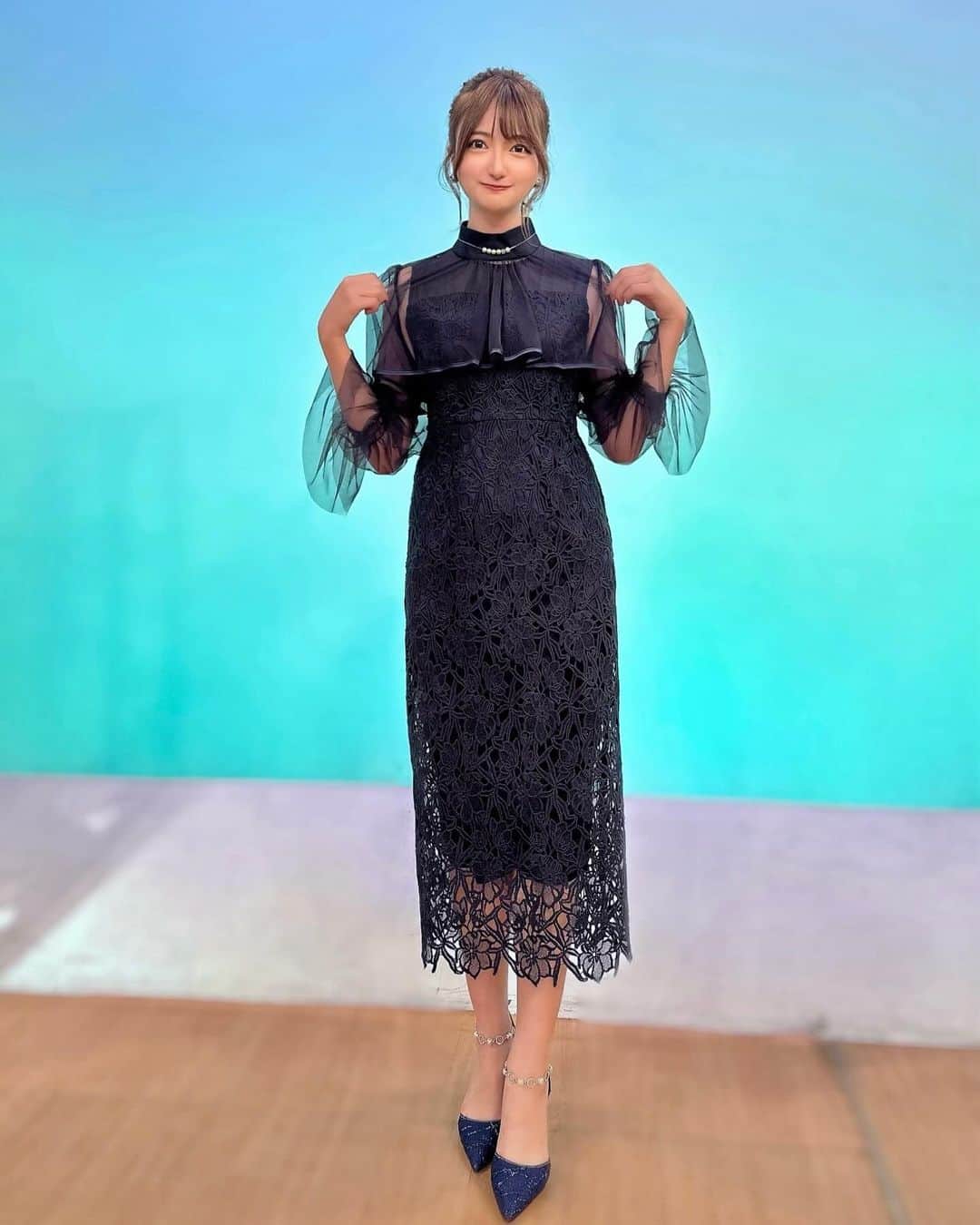 羽田優里奈さんのインスタグラム写真 - (羽田優里奈Instagram)「. 先週の番組衣装です🔹  dress ▷ #ruirueboutique  お気に入りポイント ▷ 一枚でええ女感を醸し出せる？笑、 大人っぽいネイビーワンピース😆 シルエットが綺麗なのでおすすめです♪ . . 先週のコメンテーターは、 京都府知事の 西脇隆俊さんでした！ 今週の金曜日もkyobizよろしくお願いします🙌 . . お知らせ ▷ 10月28日（土） NHK大阪「ほっと関西サタデー」に出演します♪ 秋の旬のアレをココホレしてきました✨ こちらでは関西弁バリバリなロケが見られます🙋‍♀️笑 スタジオにも登場します！なにとぞーっ！ . . . . . . . . . #KBS京都 #京都放送 #kyoto #経済番組 #番組  #高身長コーデ #高身長女子 #170cm #コーデ #リポーター #アナウンサー #衣装 #ワンピース  #ドレス #結婚式コーデ #お呼ばれドレス #お呼ばれワンピ #ネイビーコーデ #ネイビードレス  #ポニーテール #骨スト #骨格ストレート #骨格ストレートコーデ  #kyoto #fashion #ootdfashion #dress #code」10月24日 17時25分 - hadayurina_