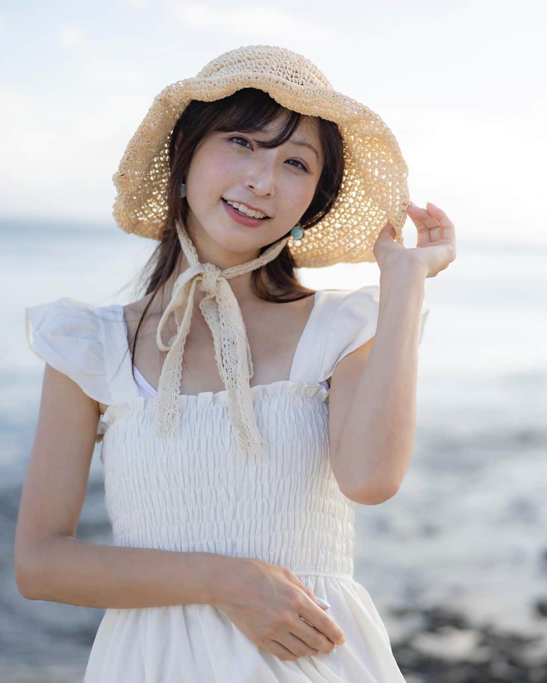 水無月いとのインスタグラム：「最近は秋の花粉に苦しめられている😭  photo @fes_yuki_drei」