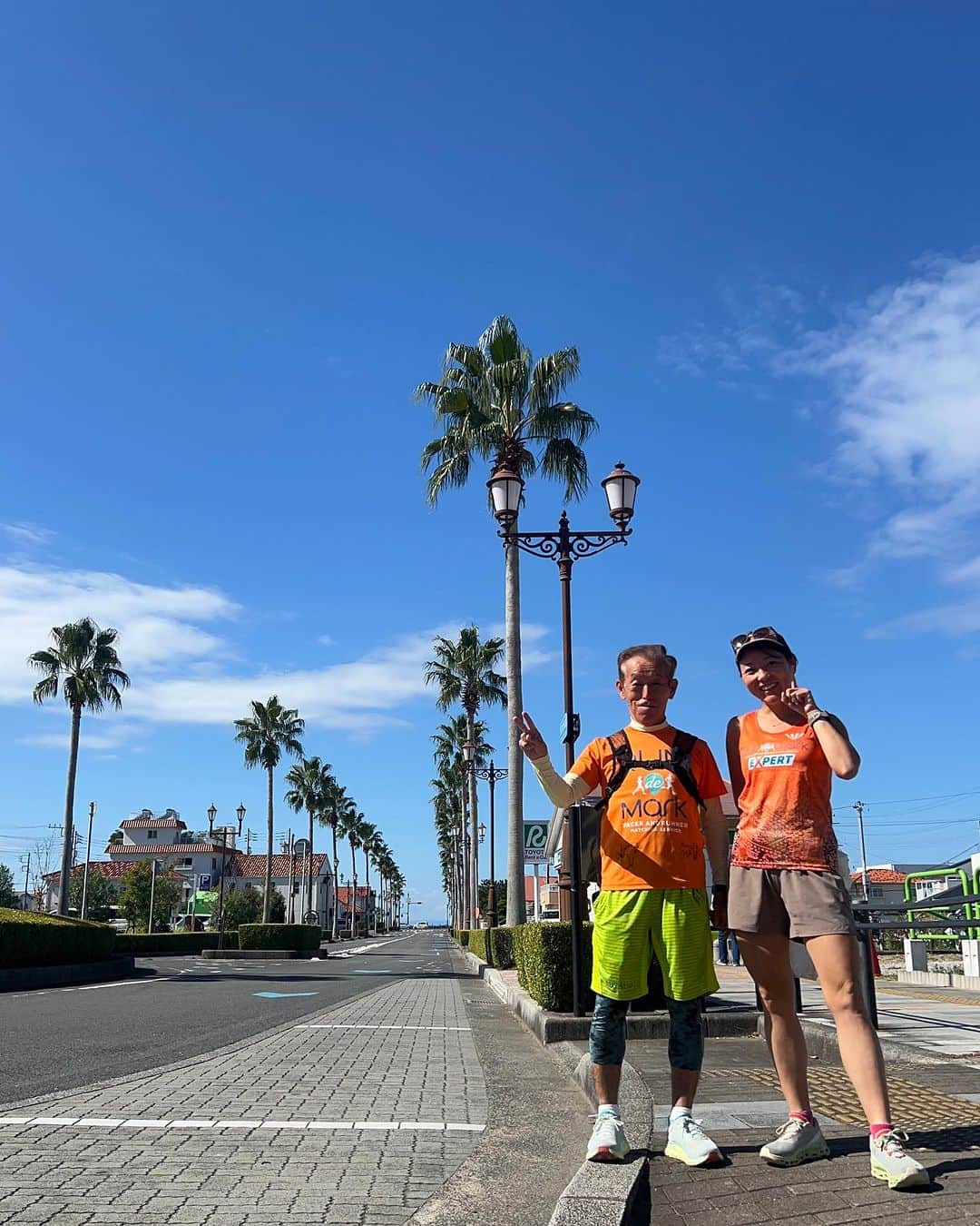 run+さんのインスタグラム写真 - (run+Instagram)「#タテヤマラニック Pic2 TATEYAMAのTのつもりが手をあげすぎて1人Y  10Kのコースに沖ノ島や赤山地下壕跡を追加して 館山を #走知る #館山若潮マラソン #試走 大会だけじゃ気付かないその街の魅力や歴史  コースを知ることで大会に出たくなったり 大会を走る方はよりその大会が楽しみに♡  #いまわたしができること #runのために今できること 来年はより楽しいイベントになる様 更なる仕掛けを盛り込み中 #RUN➕試走  #館山若潮マラソン #館山マラソン #I❤館山 #館山マラソンもりあげ隊 #走るを楽しむ #走れるって幸せ　走れるって当たり前じゃない  #ゆるラン #街ラン #街RUN #マラソン部  #ハシリマシタグラム #ハシリマスタグラム  #ラン #ランニング RUNNING ランナー runner  #ランニング好きな人と繋がりたい #ランナーさんと繋がりたい #初心者ランナーと繋がりたい  RunForSmile Runday RunLovesLife runstagram #走る楽しさ広げ隊 @runplus aday everydayspecial instadaily #館山が好き 📍#館山 @Tateyama_official @tateyama_wakashio_marathon @tateyamatrip @tateyamatrip_gourmet @tateyama_workation」10月24日 17時31分 - runplus