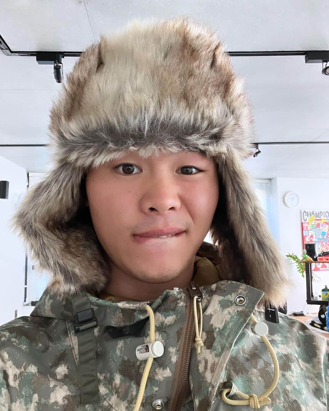 那須川天心のインスタグラム：「みんな自分のことばっかだな もっと助け合って愛を持って生きていこうよ 有名とか関係ないし 数字とかどうでも良いからな 心を動かそう」