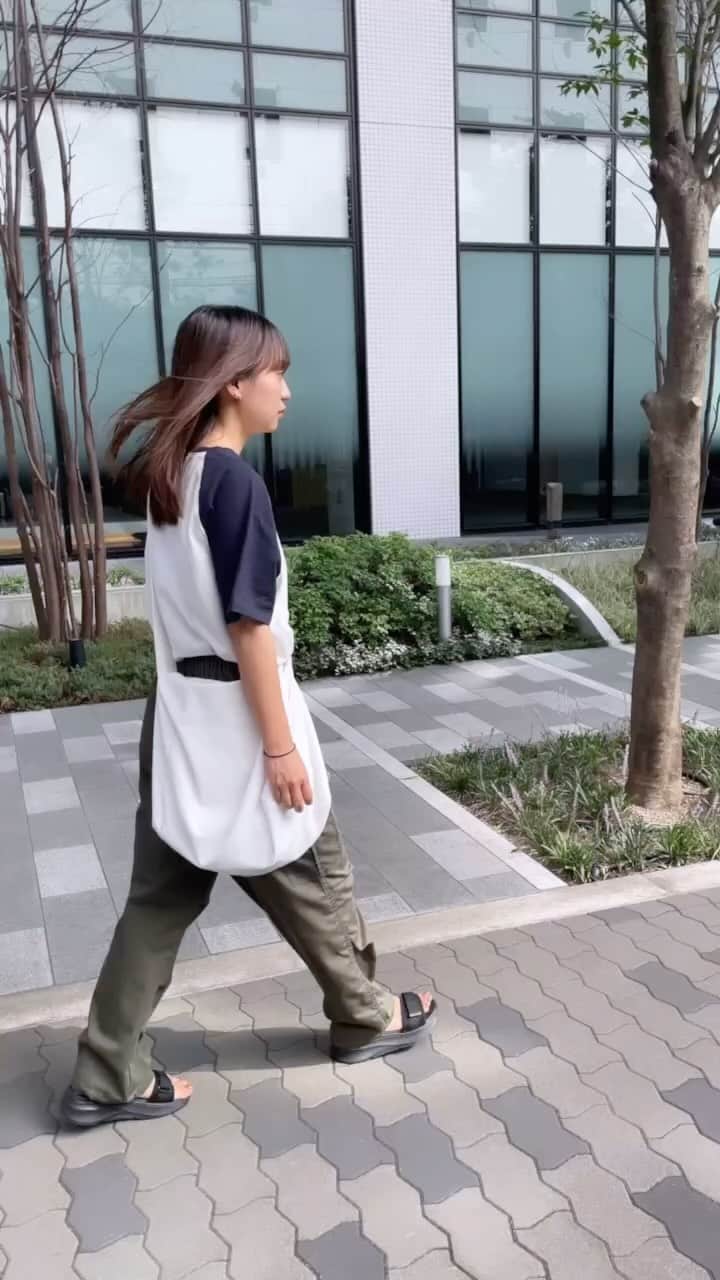 西尾 隆介 Labyrinthのインスタグラム：「本日は、流行ってるのをオマージュした企画w  #髪型診断  いつもご視聴ありがとうございます。 基本は大阪の心斎橋でサロンワークしてます。 ご予約はプロフィールのリンクからお願い致します。 月に1回東京の表参道でも勤務してます。 こちらの予約はDMで受付してますので、 ハイライトをご確認のうえDMお願い致します。  今月は毎日更新します。 フォロー是非してください。 コメントでして、次に取り上げてほしい有名人も募集してます。  #ストリートスナップ  #ストリートスナップ大阪  #前髪 #前髪カット #ヘアスタイル #ポートレート #スタイリング」