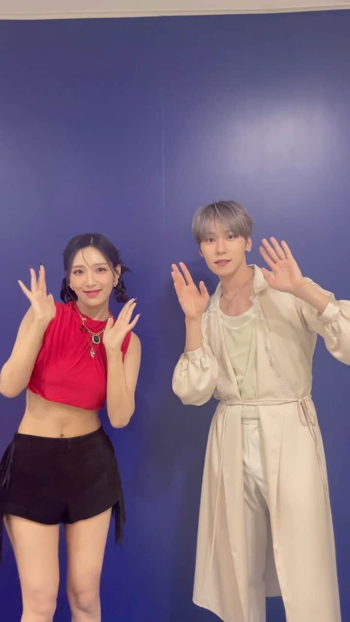 ONEUSのインスタグラム：「LIGHTSUM 초원님과 이 밤이 새도록 Baila Conmigo🧜🐈‍⬛ #원어스 #ONEUS #건희 #KEONHEE #라잇썸 #LIGHTSUM #초원 #CHOWON #Baila_Conmigo #BailaConmigoChallenge」