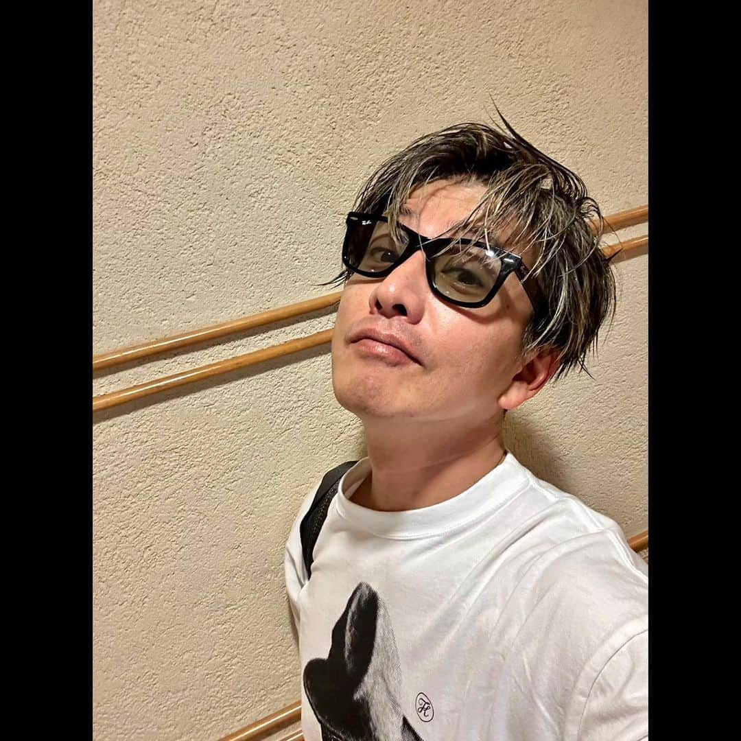 木村拓哉さんのインスタグラム写真 - (木村拓哉Instagram)「⁡ ⁡ ⁡ 「スッキリ！サッパリ！」 ⁡ PEACE‼︎ ⁡ STAYSAFE！ ⁡ 拓哉 #木村拓哉#TakuyaKimura」10月24日 18時14分 - takuya.kimura_tak