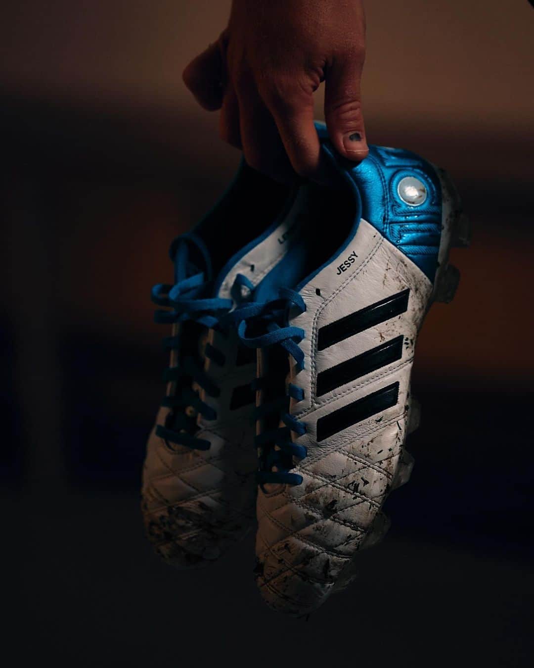 adidas Footballさんのインスタグラム写真 - (adidas FootballInstagram)「control. assist. repeat. 🔁   Toni Kroos 11 pro available now 🔗」10月24日 18時19分 - adidasfootball