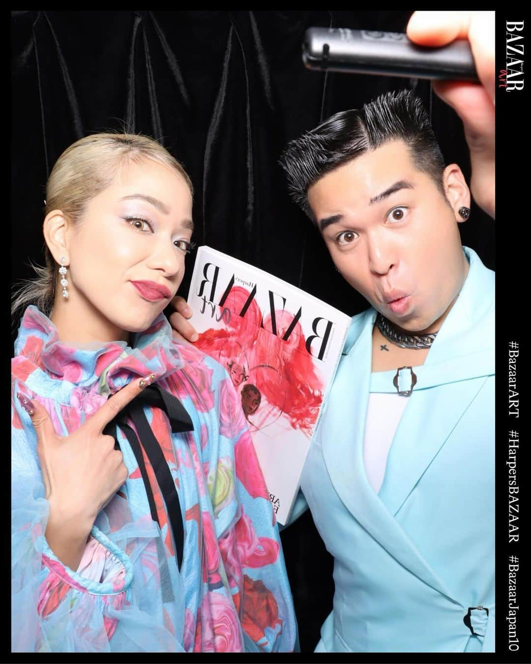 Unaのインスタグラム：「@harpersbazaarjapan 10th ANNIVERSARY💎 @tiffanyandco ブルーに彩られた スペシャルな夜でした✨ ファッションは心躍らせてくれる🫶💓 ありがとうございました🌹  👗 @vivianostudio」