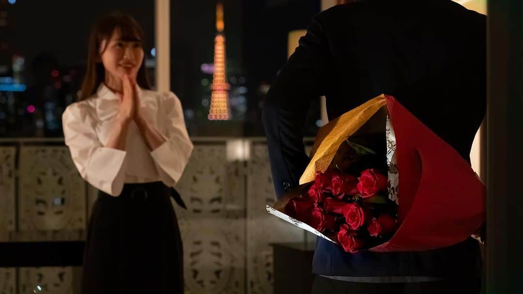 グランドプリンスホテル新高輪さんのインスタグラム写真 - (グランドプリンスホテル新高輪Instagram)「. 🌹東京タワーのきらめきとバラの香りに包まれるクリスマスのひととき🌹  特別な日にふさわしい、大切な方へ想いを伝えるクリスマスステイプランをご用意いたしました💫 お渡しするパートナーを想いながら、バラのフラワーベッドまたは花束よりお選びいただき、お色は赤、ピンク、オレンジからお好みでカスタマイズ。 記念日やプロポーズのサプライズプレゼントにもおすすめです💍✨ バラの香りに包まれたふたりだけで過ごすロマンチックなクリスマスをお過ごしください🎄🥂  #グランドプリンスホテル新高輪 #プリンスホテル #クリスマス #クリスマスプレゼント #ホリデー #煌めき #東京タワー #バラ #記念日 #サプライズ #grandprincehotelshintakanawa #christmas #christmasparty #holiday #rose #tokyotower #tokyotower🗼」10月24日 18時20分 - grandprincehotel_shintakanawa