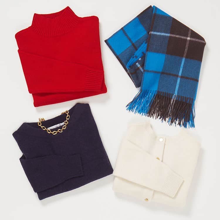 のインスタグラム：「"A KNIT"  10月下旬、気温もグッと下がりいよいよ秋冬らしい気候になってきました🍂  気温が下がると欲しくなるのがニットアイテム。 1枚で着られるものから、羽織に使えるアイテムまで豊富なラインナップをご用意。  本格的なアウターではなくニット1枚でも過ごせるこの季節に、 上質で着心地の良いTIARAのふわふわニットがおすすめです。  店頭・オンラインにてフルラインナップをcheck!!  @melrosestore_official」