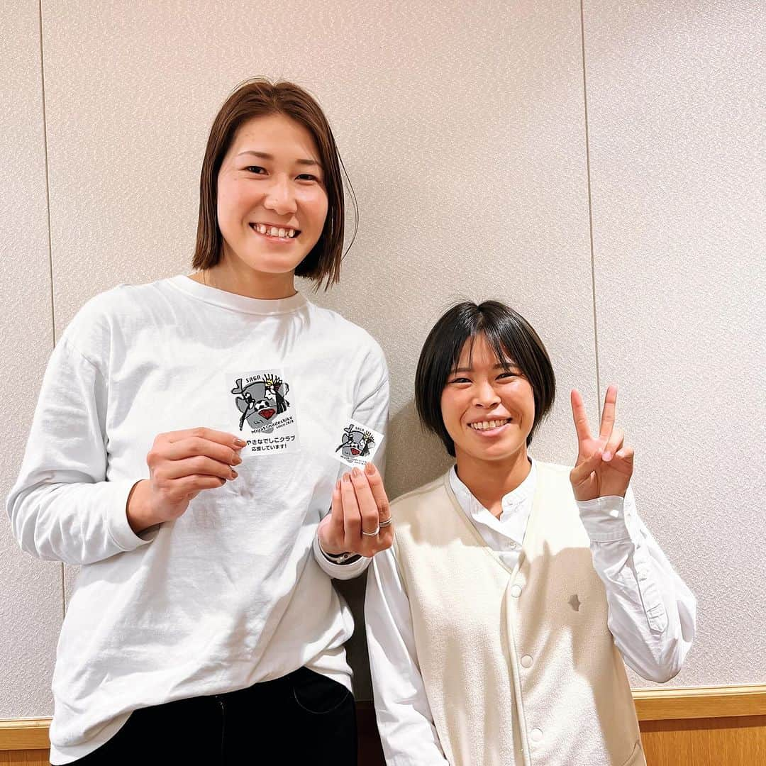 山根恵里奈さんのインスタグラム写真 - (山根恵里奈Instagram)「10月20日のこと。 佐賀県のみやき町役場と なでしこの大先輩 海堀あゆみさんが代表を務め みやき町を拠点に活動する「みやきなでしこクラブ」さんに ご挨拶にお邪魔させていただきました🙇‍♀️  別件のお仕事でこの日から佐賀に行っておりましたが ちょうど同じタイミングでかいさんも佐賀にいると…  それは行くっきゃない💨 ということで半ば突撃ではありましたが みやき町の岡町長にもお時間をいただきました。 お忙しいなかありがとうございました！！ @tuyoshi_oka   上を目指して頑張るクラブさんに なにか私もお力になれるお仕事ができたら… と改めて思ったこの日でした。  みやき町またお邪魔します🤗  #佐賀県 #みやき町 #みやきなでしこクラブ」10月24日 18時47分 - erina.yamane