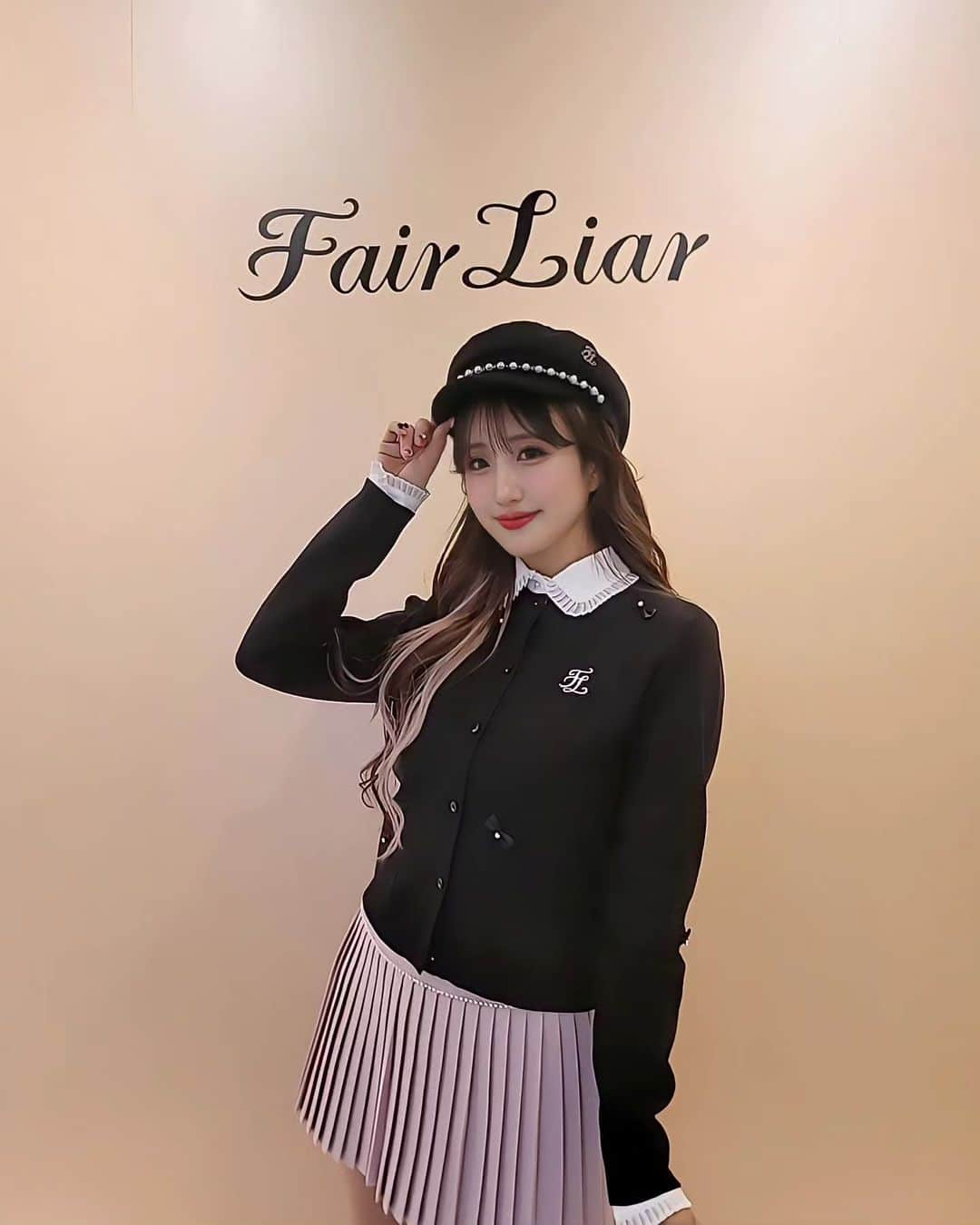 黛実希のインスタグラム：「📍Japan🇯🇵  韓国のゴルフウェアブランド⛳🎀 Fair Liarが日本上陸するので展示会にご招待して頂いたので行ってきました💕 @fairliar.jp @fairliar_official   ゴルフウェア界のCHANELと呼ばれている高級ウェアブランドです👗💎💖  ゴルフウェアで人気だけど私服でも全然着れるデザインになってて、本当に可愛すぎて可愛すぎてやばい💗 お洋服も帽子も全部どストライクだった🥲💓 韓国ドラマのお嬢様が着てそうなお洋服ばっかりで最高💕 これから日本で買えるの嬉しいね💞  #fairliar#fairliargolfwear#페어라이어#ゴルフウェア#ゴルフウェアレディース#ゴルフウェアコーデ#韓国ファッション#韓国#韓国好きな人と繋がりたい#韓国ファッション好きな人と繋がりたい#お嬢様#お嬢様コーデ#코디스타그램#코디추천#맟팔해요#팔로우반사#ootd#code#koreanfashion」