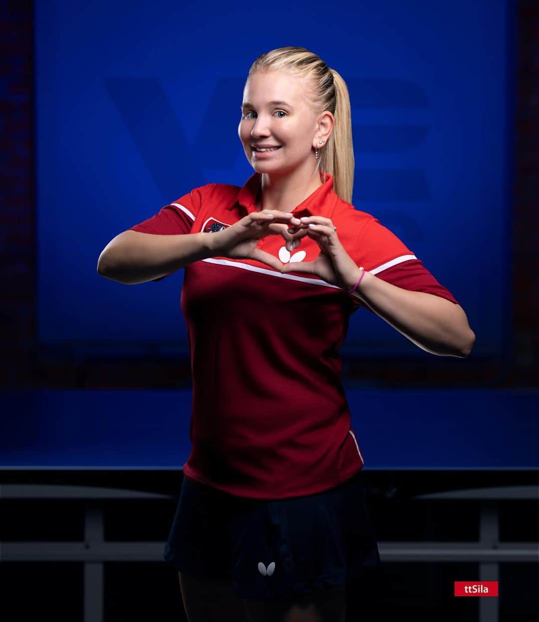 ヤナ・ノスコワのインスタグラム：「Are you ready? 👀🏓 Завтра начинаем новый сезон КЧР 🧡УГМК 🧡  Ph: @ttsila.ru 👌」
