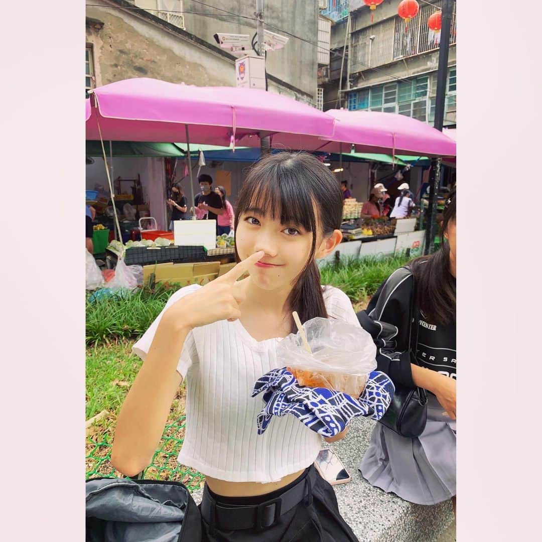 のインスタグラム：「2023.10 台湾🇹🇼 色々な写真🙌🏻美味しいご飯が沢山 チマキがお姉ちゃんが美味し過ぎると感激してた💓 😋台湾だけど、韓国プリクラもチャレンジしたよ🫶🏻 全て楽しい思い出🫧 るか🍒  #台湾 #taiwan  #sweetcherrypeppers   #scp  #モデル #colors沖縄 #アイドル #idol #美少女図鑑 #沖縄美少女図鑑」