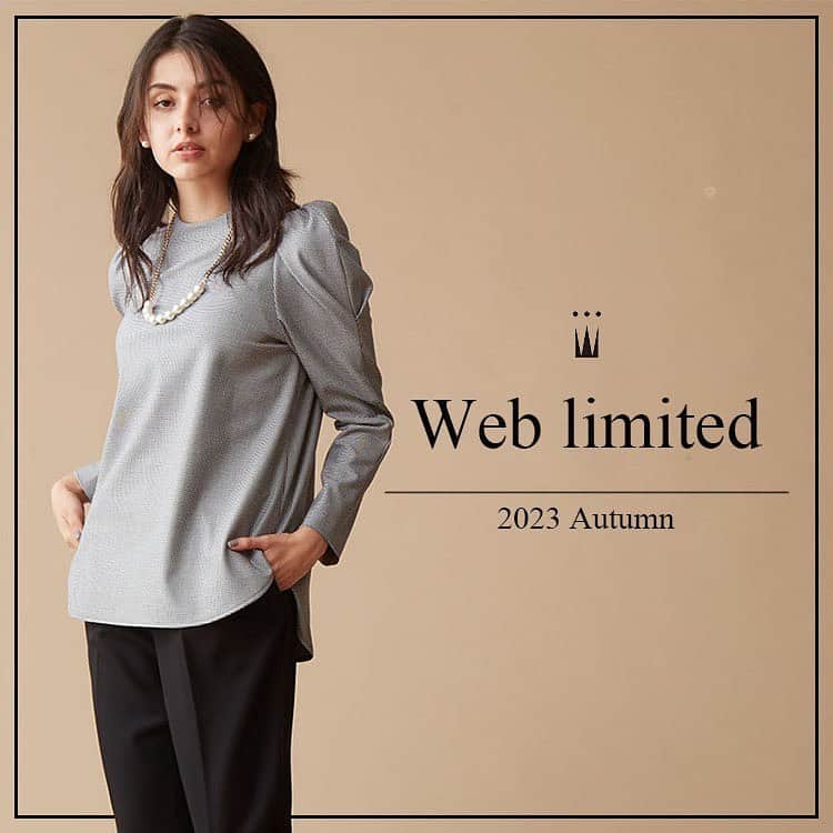 のインスタグラム：「【WEB limited】 10月のweb限定は、 "千鳥プリント"の2アイテム！  【パフスリーブトップス】  ラインが立体的で華奢見えするシルエットのパフスリーブトップス。  袖のパフは大げさすぎないのに、 女性らしい丸みがしっかり強調されているので、印象的。  腕は細い作りになっていますが、伸縮性が高いので着やすいです。  @melrosestore_official」