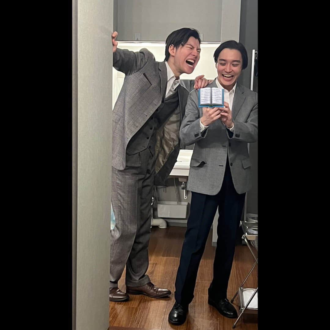 山崎大輝さんのインスタグラム写真 - (山崎大輝Instagram)「先日ミュージカル『スリル・ミー』全ての公演が終了いたしました。 無事全日程終えられてホッとしてます…。 2回目のスリルミー、余す事なく密度の濃い日々楽しませてもらいました。 観てくださった皆様ありがとうございました…！」10月24日 19時24分 - rrrrrlight103