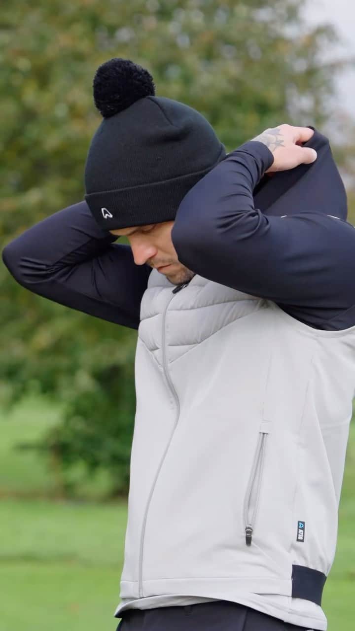 GazGShoreのインスタグラム：「SOOOOO EXCITED FOR THIS TO DROP!! Probs came out 10x better then expected !!! @atsg.golf winter collection will be live before the end of the week!!! Gillets are different class jumpers are probs the best i have worn… winter pants are warmer and spot on… winter half zips and hoody’s are perfect fit… the hats and snood and actually comfy as normally hats intch me !!! and we have listened and kept the exact same insane quality but nothing in the winter collection will be over £64.99 including new wind breaker😳 🥶🏌️‍♂️🔥😍」