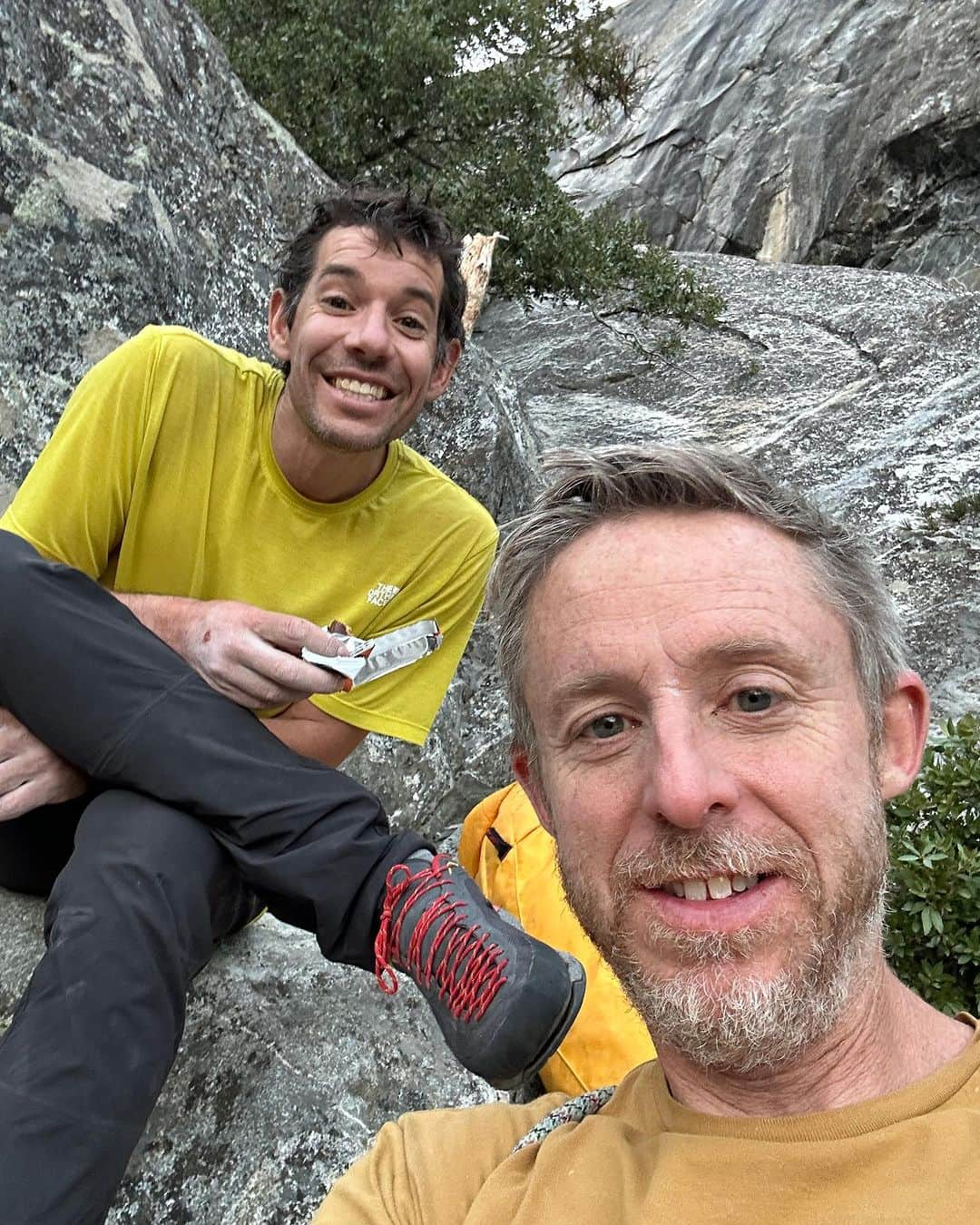 トミー・コールドウェルさんのインスタグラム写真 - (トミー・コールドウェルInstagram)「@alexhonnold and I spent the last three days in our favorite place, climbing a impressively stout route established @mason_earle and @bradgobright years ago. 31 pitches of hard slab, 5.10 bushwhacking, pumpy 5.13 and even a 9 foot down dyno. Alex is so impressive and fun climb with up there. He pretty much hiked everything while I struggled to keep up.  I was a bit sad to feel like I have slipped from my peak form up there. And it took my loving wife @beccajcaldwell to remind me that I am still coming back from a big injury. In the end I didn’t quite send. Of course Alex did. This would have bothered me more in the past. Maybe I’m getting wiser, or maybe loosing my edge a little. Either way it’s easy to see this as just a good time with a great friend climbing our favorite wall.」10月25日 5時33分 - tommycaldwell