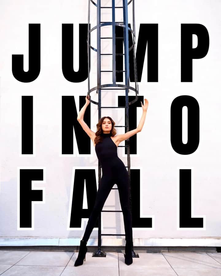 スサナモナコのインスタグラム：「one and done! jump into fall with the product that has endless styling opportunities ♾️」