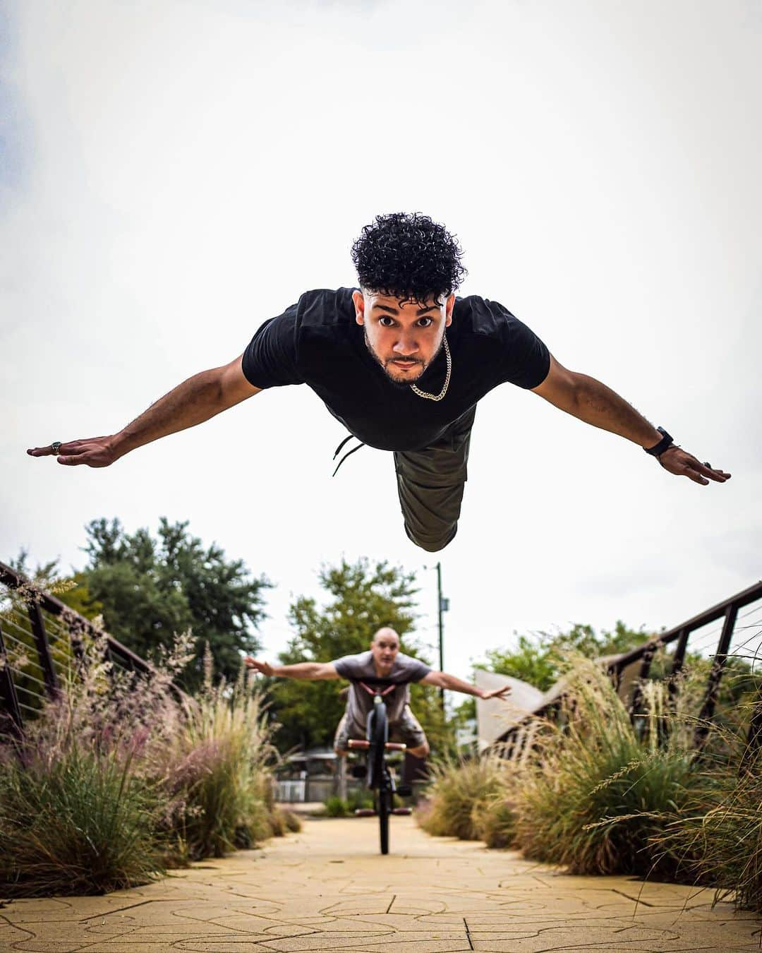 NikonUSAのインスタグラム：「Part 1 of day 2 was a success Flying out In Texas with some dope BMX bikers packed with action stills with @nikonusa #z8 along with the Nikkor 20mm f1.8 at the #Nikoncreators Camp!  @beccathecreator snapped with this one! 📸  #flying #levitation #movement #bmx #bboy #officialjpnyc #offthegroundculture #culture #streetphotography #sportphotography #creative #contentcreators #trending #viral」