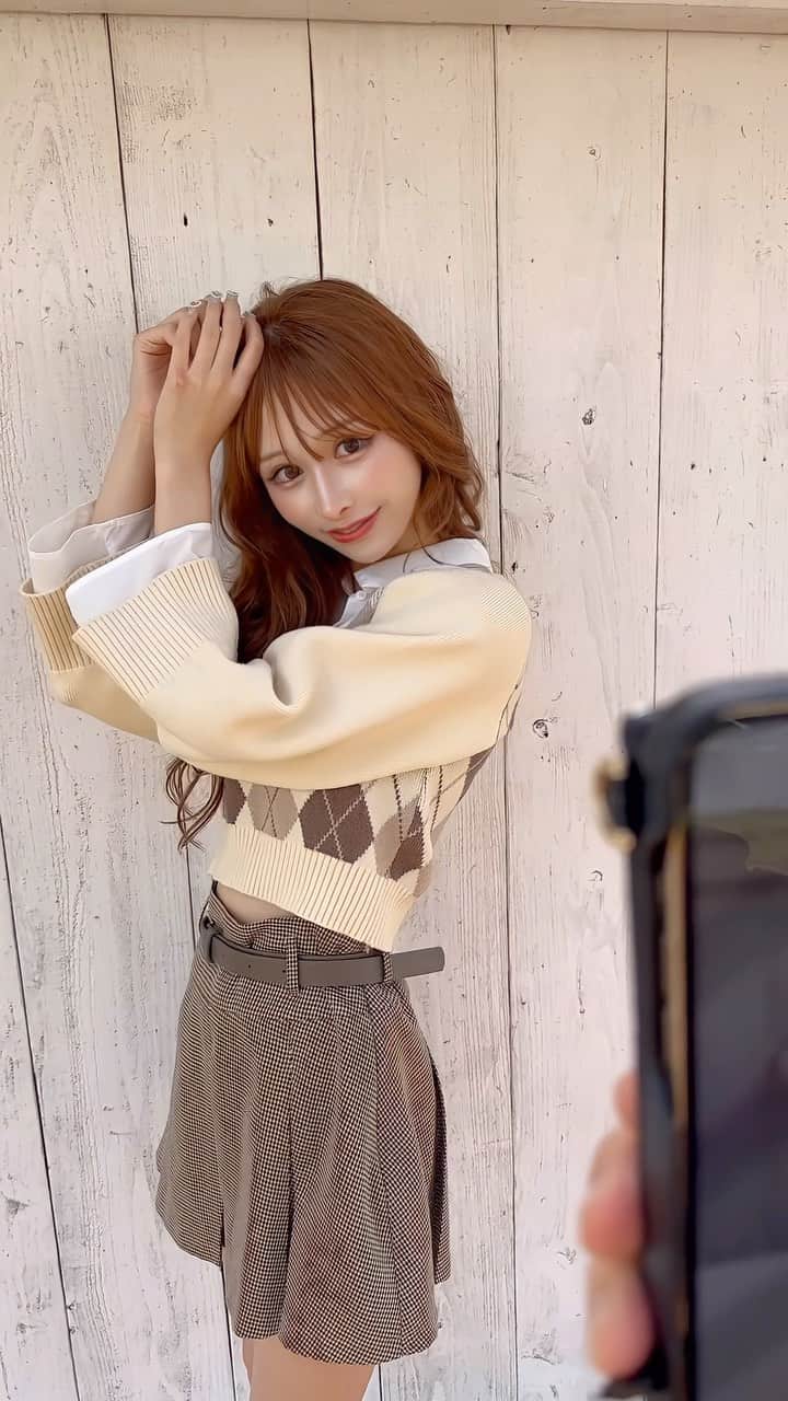のインスタグラム：「Instagram撮影の裏側📷✨  沖縄コレクションで ♡」