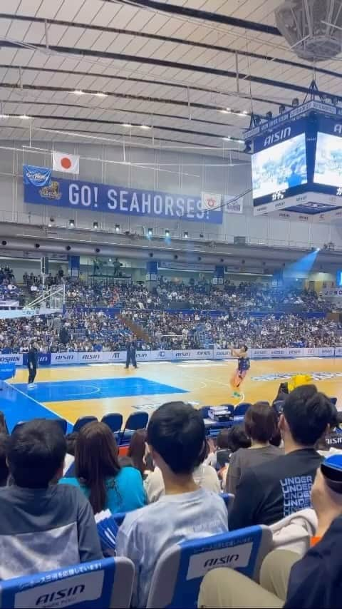 川村卓也のインスタグラム：「佐古さんからのパスで贅沢なシューティング😭✨ 意地悪なパスもしっかり決めれて良かったです😜 至福の30秒間でした！」