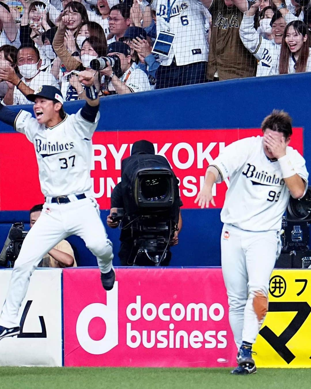 杉本裕太郎さんのインスタグラム写真 - (杉本裕太郎Instagram)「CS優勝🏅 日本シリーズも何卒応援よろしくお願いします！  石川亮へ 裏拳痛かったけど、代わりに表彰式行ってくれてありがとう🤣」10月24日 21時40分 - 99tarosu345