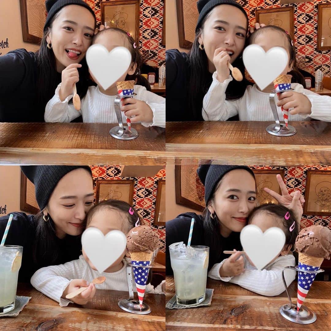 近藤千尋のインスタグラム：「やんちゃな次女、 みんなに話しかけまくり😅🩷笑  おんなじおでこ❤️笑」