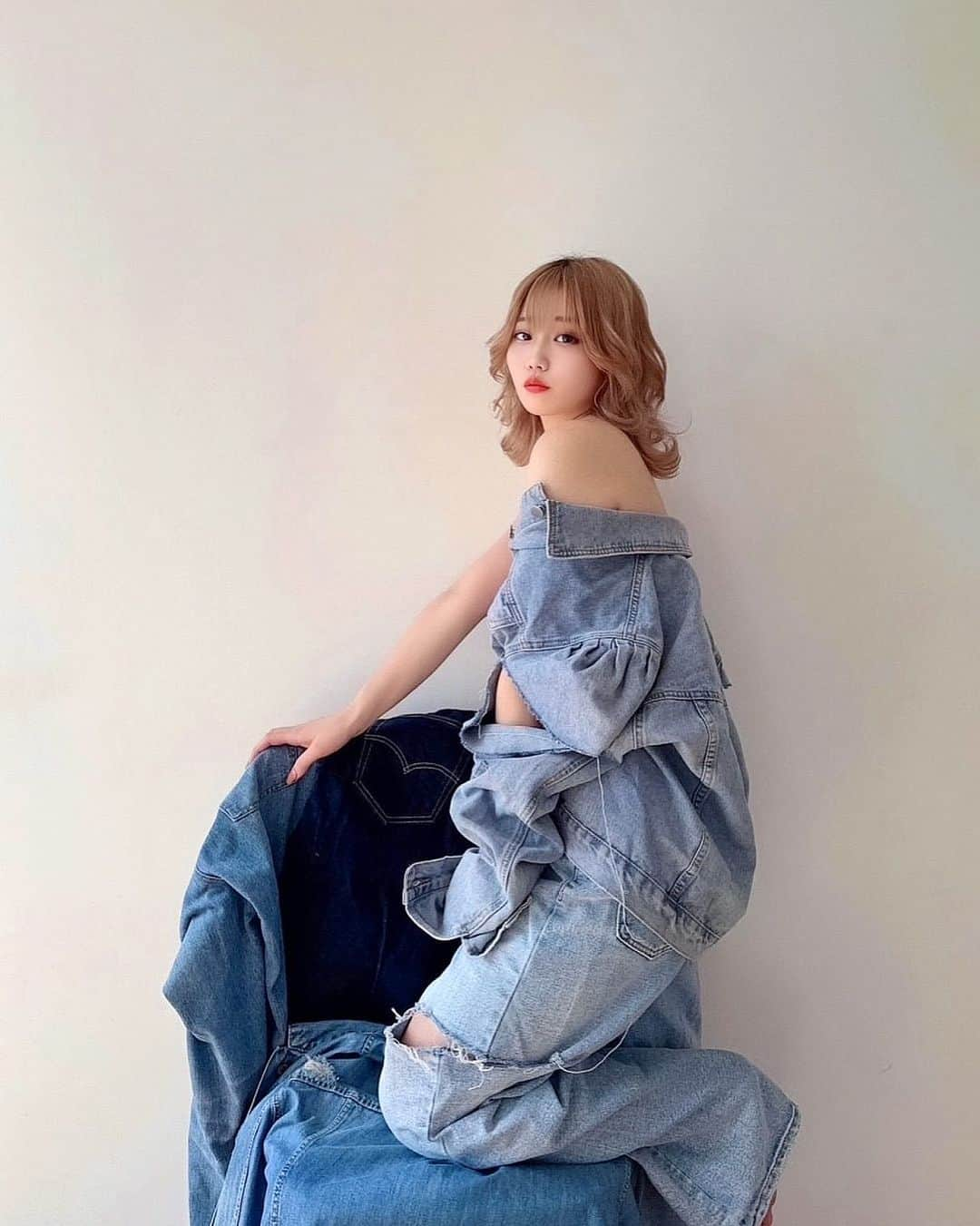 yunappleeeさんのインスタグラム写真 - (yunappleeeInstagram)「𓈒 𓈒 DENIM #ゆなぴく  model @hn0461  hair @yuzyleon  sutdio @studio_chico_camera   photo @yunappleee  #撮影 #福岡#fukuoka#名古屋#岐阜 #撮影モデル #写真好きな人と繋がりたい#あざとかわいい#サロモ#被写体募集#knit#denim」10月24日 21時46分 - yunappleee