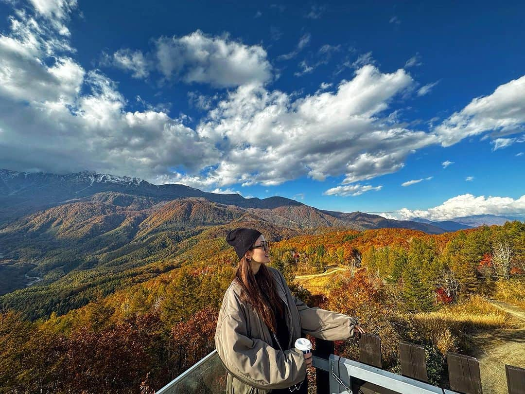 宮坂灯里さんのインスタグラム写真 - (宮坂灯里Instagram)「So stunning…🍁 #autumnvibes  #hakuba  #nagano #japantrip  #紅葉 #白馬 #旅行」10月24日 21時49分 - m.akari27