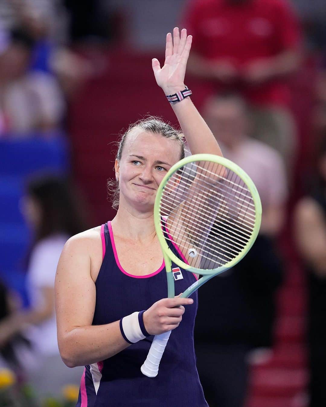 WTA（女子テニス協会）のインスタグラム：「Getting it done in straight sets 💪  Zhuhai top seed @bkrejcikova holds off Linette 6-2, 6-4 to go 1-0 up in Azalea Group!  #WTAEliteTrophy」