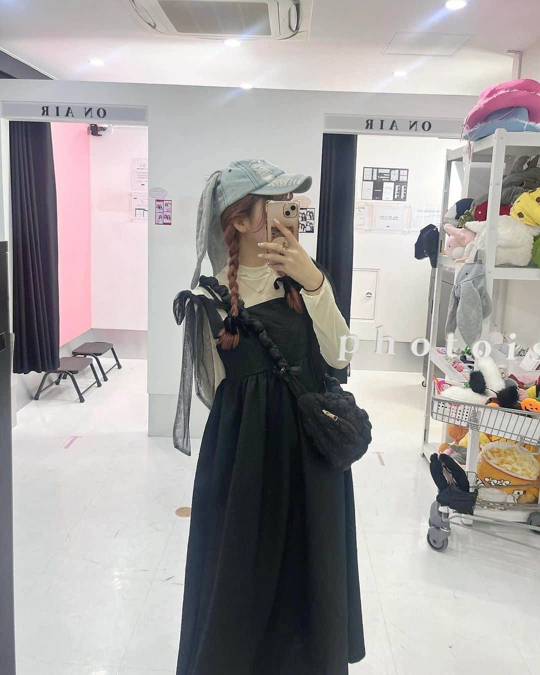 砂糖華さんのインスタグラム写真 - (砂糖華Instagram)「前に韓国プリ撮ったんだ 🐇⸒⸒ ‪　　　　　‬ 被り物沢山あって可愛かった🎀 また載せるね♡ ‪　　　　　‬ ‪　　　　　‬ #韓国プリクラ #photoism #カチューシャ #ワンピースコーデ #三つ編みアレンジ #リボンへア」10月24日 21時59分 - __162cm_