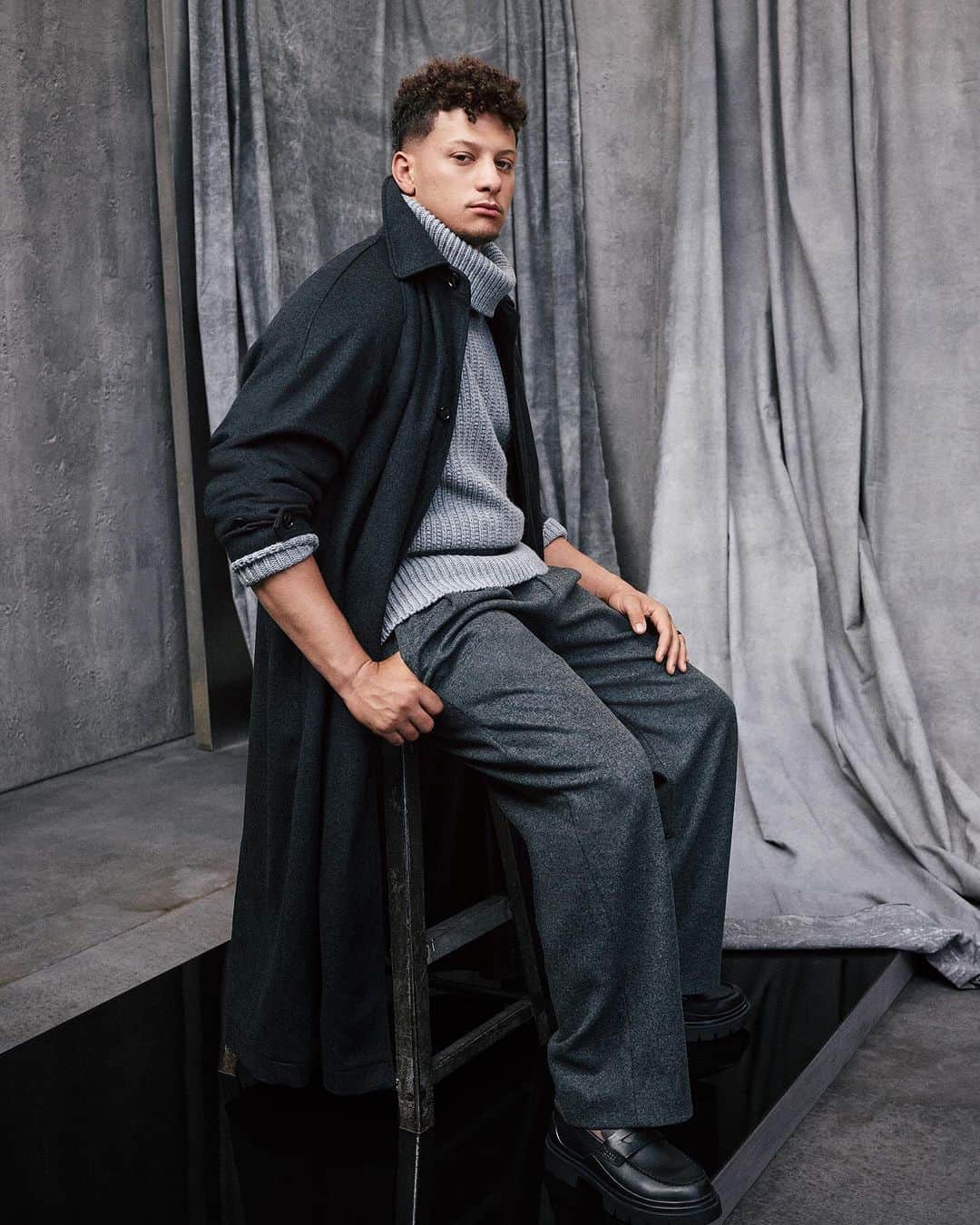 ヒューゴボスのインスタグラム：「A rich mix of texture and taste: #PatrickMahomes is the definition of unbeatable style game #BeYourOwnBOSS」