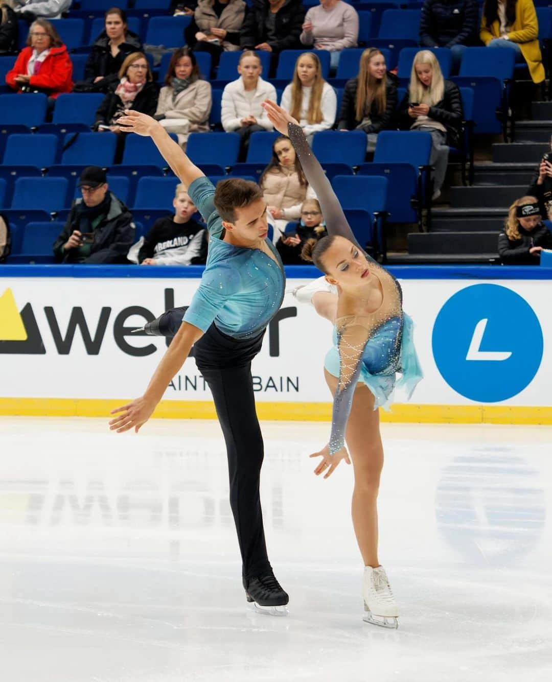 Martin Bidařのインスタグラム：「Some pictures from beginning of the season 🩵🇨🇿 - @barborakucianova @martinbidar13  @czechfigureskating @ondrejhotarek @petr_bidar @victoria_vsc_msmt @edeaskates @jackson.ultima @johnwilsonblades  - #czechteam #czechpair #newbeginning #italy  #finland #scotland #poland」