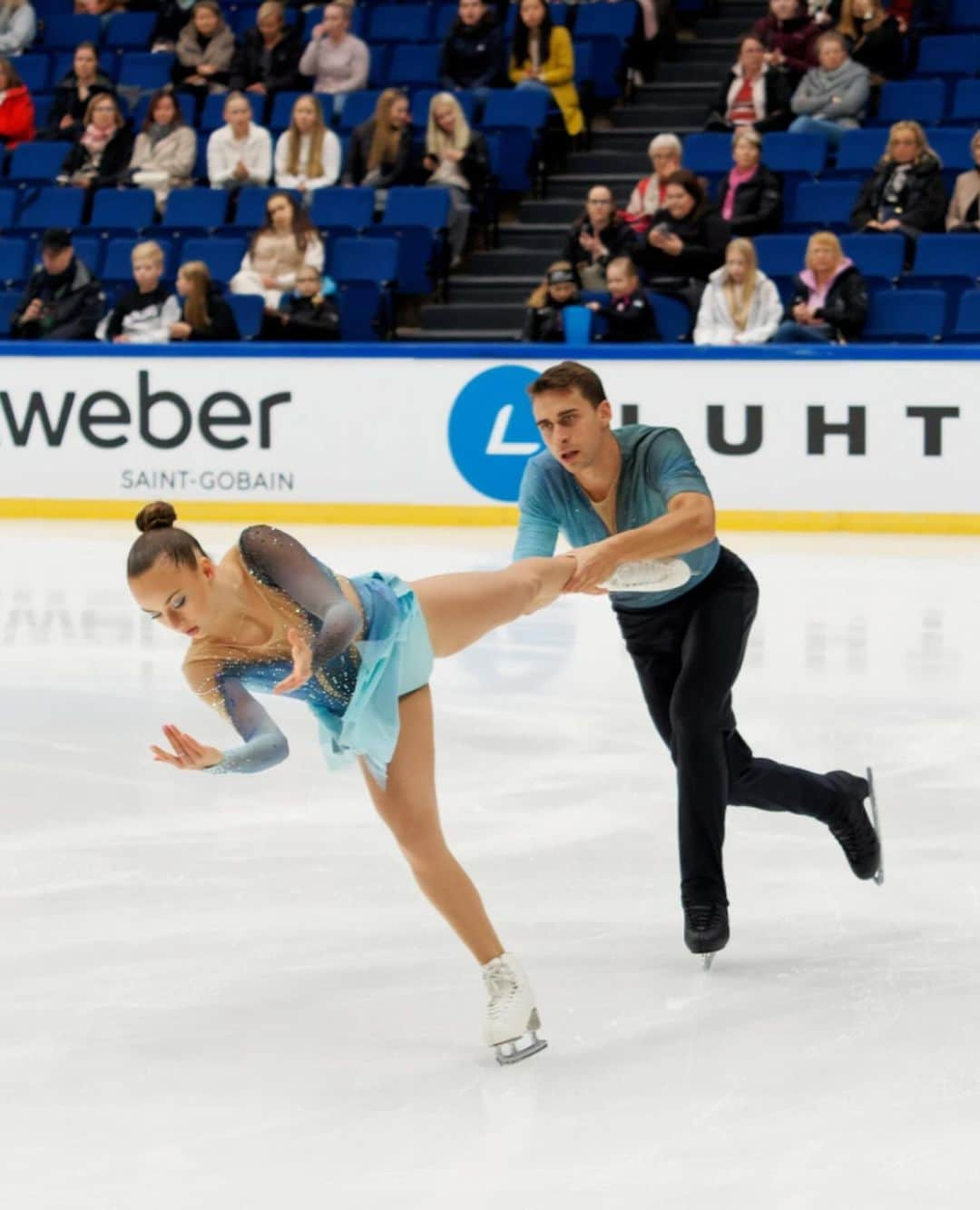 Martin Bidařさんのインスタグラム写真 - (Martin BidařInstagram)「Some pictures from beginning of the season 🩵🇨🇿 - @barborakucianova @martinbidar13  @czechfigureskating @ondrejhotarek @petr_bidar @victoria_vsc_msmt @edeaskates @jackson.ultima @johnwilsonblades  - #czechteam #czechpair #newbeginning #italy  #finland #scotland #poland」10月24日 22時00分 - martinbidar13