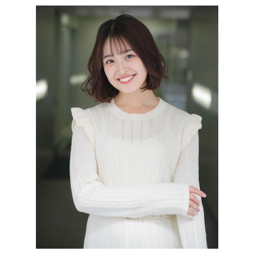 佐竹桃華さんのインスタグラム写真 - (佐竹桃華Instagram)「・ くるくるバージョン🤍 2パターン宣材写真撮ってもらいましたが 皆さんはどっちが好きかなぁ？ これを機にアイコンも変えたいけど どれが良いか迷い中です👀 ・ ・ ヘアメイク→@na_chi99 カメラマン→@gota_photo ・ ・ #宣材写真#ボブ#になって初 #ヘアメイク#ボブアレンジ #メイク#ワンピース#sly #カメラ#撮影#被写体 #アイコン#どれがいいかな」10月24日 22時01分 - momokasatake