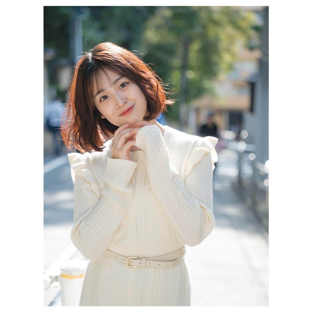 佐竹桃華さんのインスタグラム写真 - (佐竹桃華Instagram)「・ くるくるバージョン🤍 2パターン宣材写真撮ってもらいましたが 皆さんはどっちが好きかなぁ？ これを機にアイコンも変えたいけど どれが良いか迷い中です👀 ・ ・ ヘアメイク→@na_chi99 カメラマン→@gota_photo ・ ・ #宣材写真#ボブ#になって初 #ヘアメイク#ボブアレンジ #メイク#ワンピース#sly #カメラ#撮影#被写体 #アイコン#どれがいいかな」10月24日 22時01分 - momokasatake