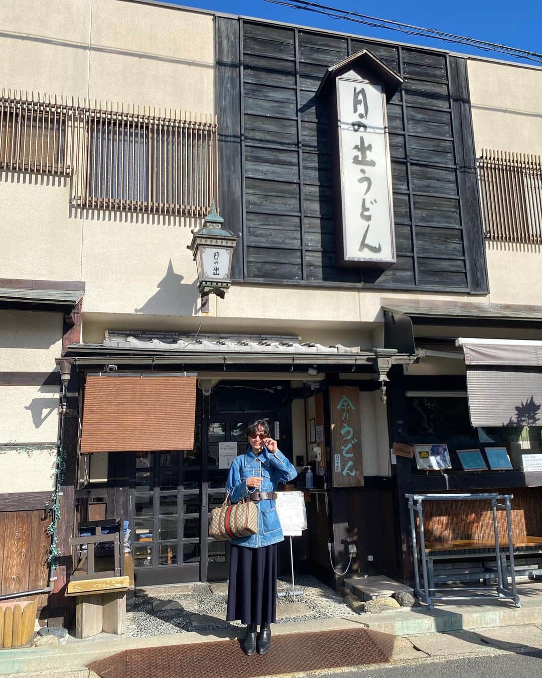 ベイカー恵利沙さんのインスタグラム写真 - (ベイカー恵利沙Instagram)「Our Kyoto trip was so beautiful - part 1 🍁⛩️🏞️🦐  #えりさふく」10月24日 22時05分 - bakerelisa