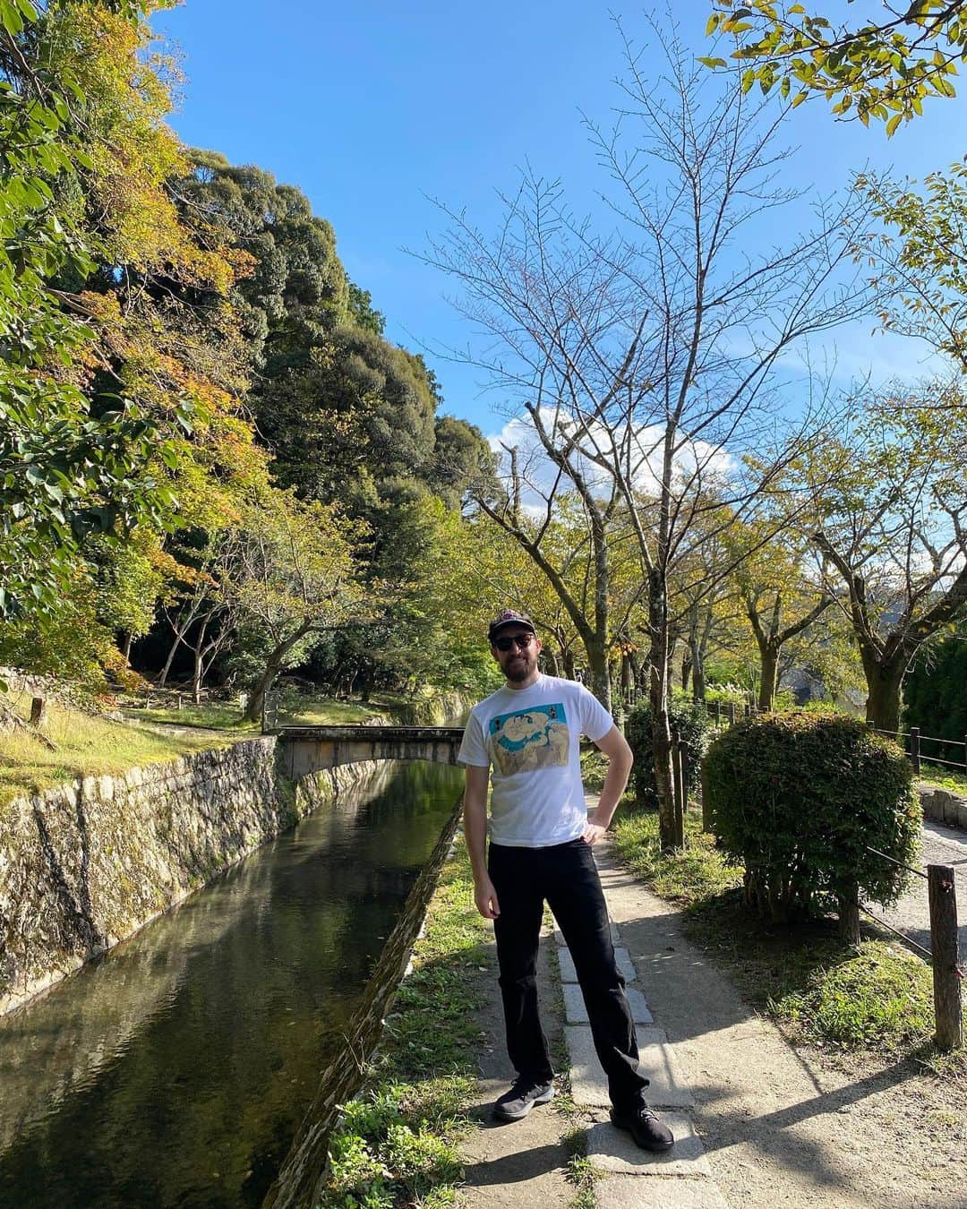 ベイカー恵利沙さんのインスタグラム写真 - (ベイカー恵利沙Instagram)「Our Kyoto trip was so beautiful - part 1 🍁⛩️🏞️🦐  #えりさふく」10月24日 22時05分 - bakerelisa