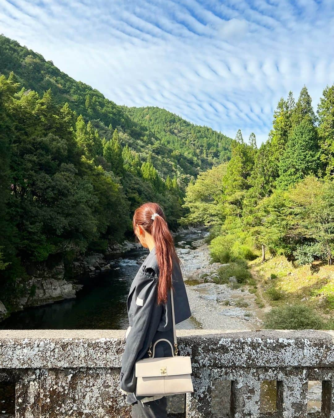 三谷紬さんのインスタグラム写真 - (三谷紬Instagram)「🌳🌲 大自然。 たくさん深呼吸をしてリフレッシュ‼︎ 眺めているだけで癒されますよね…♡ * #gifu#岐阜#岐阜県#大自然#自然#nature#深呼吸#リフレッシュ#😮‍💨#reflesh#癒し#緑#green#テレビ朝日#アナウンサー#三谷紬」10月24日 22時10分 - mitani_tsumugi