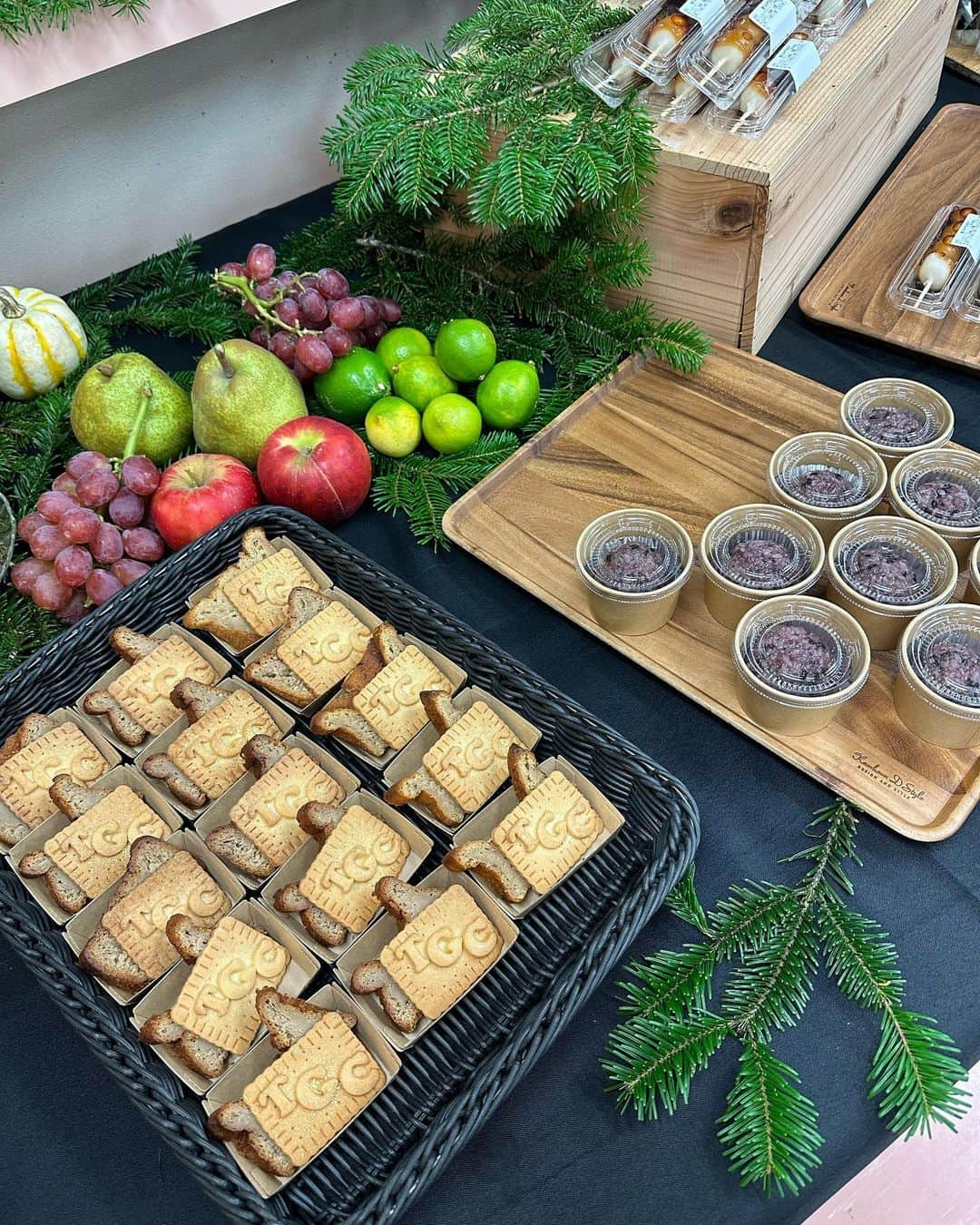 景井ひなさんのインスタグラム写真 - (景井ひなInstagram)「_ そういえば、沢山ぶどう食べた🍇 TGC山梨 ケータリングいつも豪華で、 ステージ歩く時お腹出ちゃうからな〜っていつも葛藤するけど 結果美味しくて沢山食べちゃう🫨💦笑  #TGCフェス山梨 #PR」10月24日 22時34分 - kagei_hina