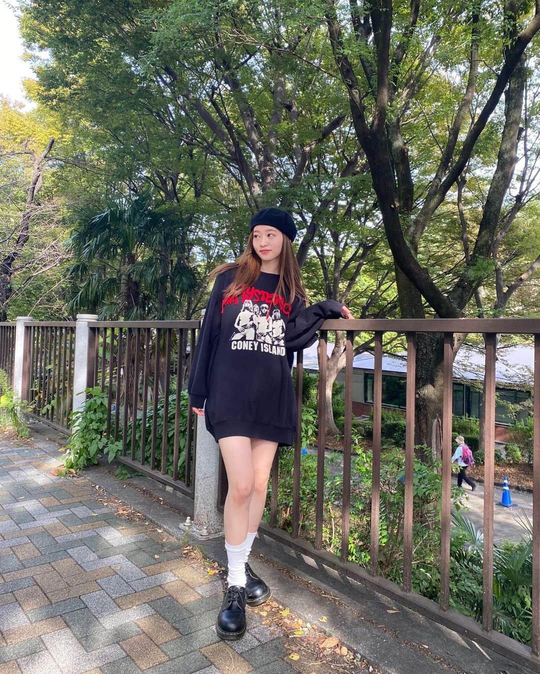 橘二葉のインスタグラム：「最近の天気晴れてて気持ちいい☀️  👚@hystericglamour_tokyo   #hystericglamour #ootd #ootdfashion #style #fashion #code #snap」