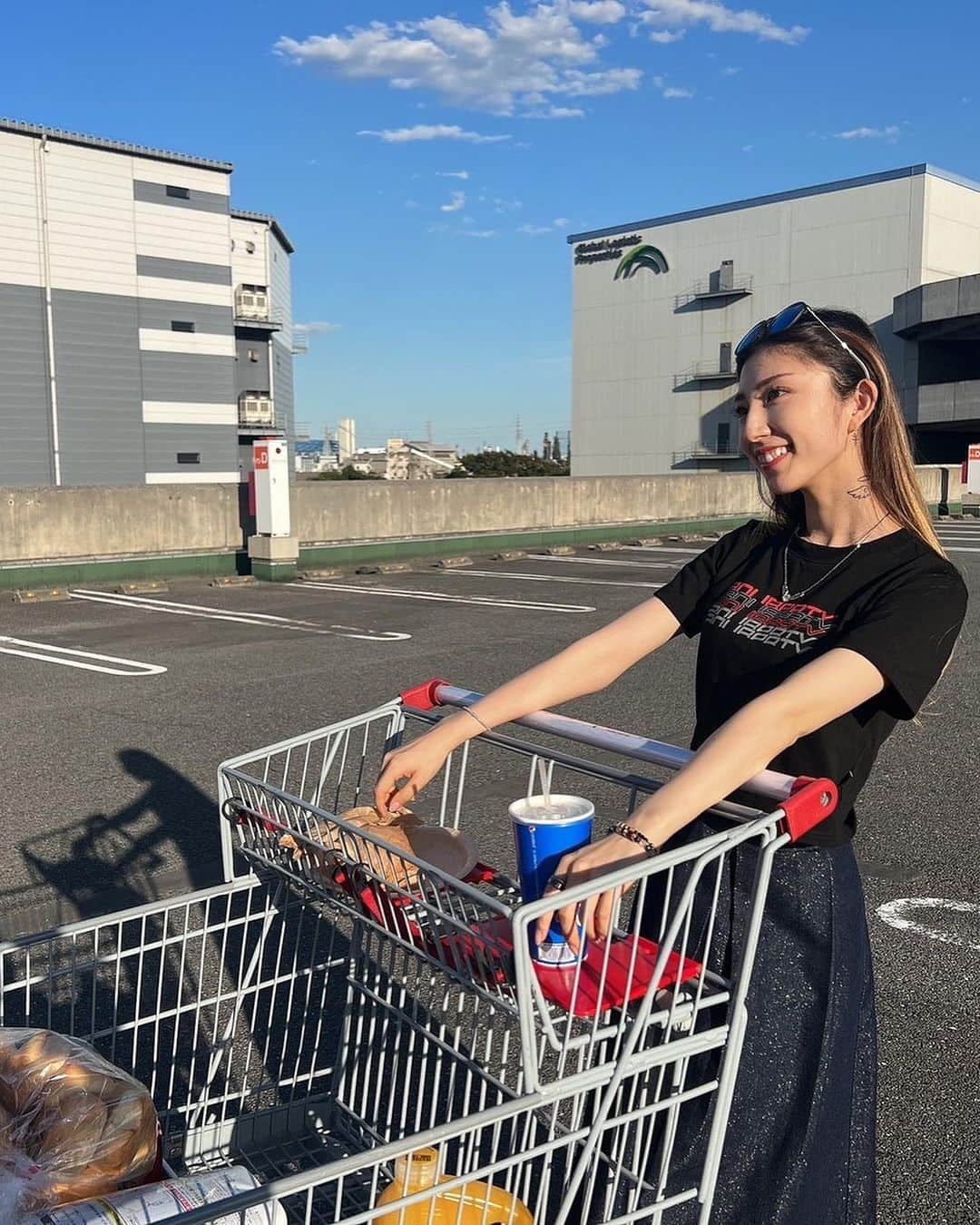 鈴木真梨耶さんのインスタグラム写真 - (鈴木真梨耶Instagram)「🕶️👶  . . #costco #food #americangirl  #friends #love #thankyou . . #love #thankyou #loveandthankyou  #MaRiyaSong  #love  #family #sister #brother」10月24日 22時27分 - mariya_suzuki