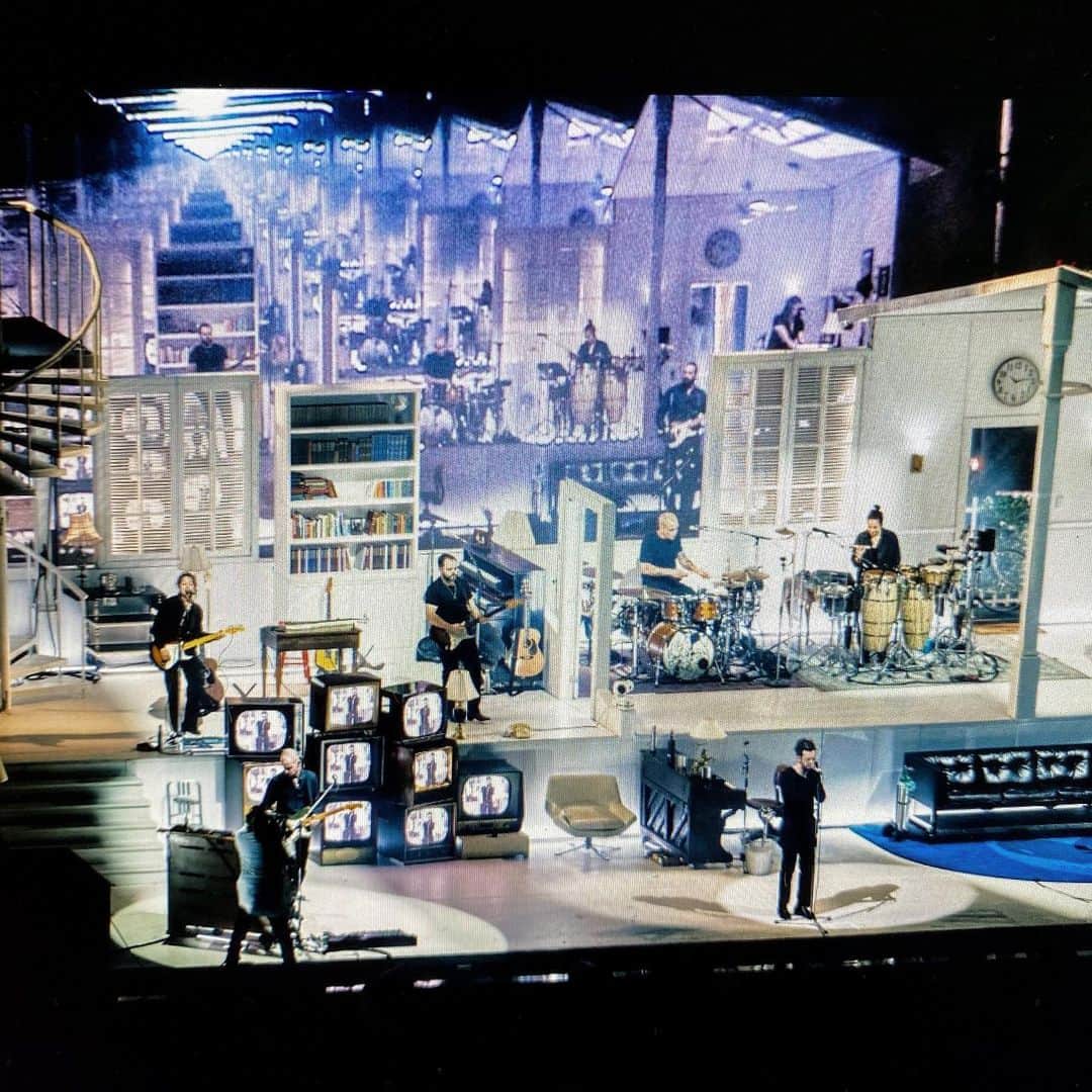 のインスタグラム：「The 1975 Still... at their very best Spectrum Center Charlotte, North Carolina 20th October 2023」