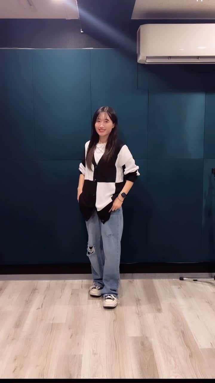熊代珠琳のインスタグラム：「God of Music🎧🩵🩷  #SEVENTEEN #dancechallenge #reels #reelsinstagram #セブチ」