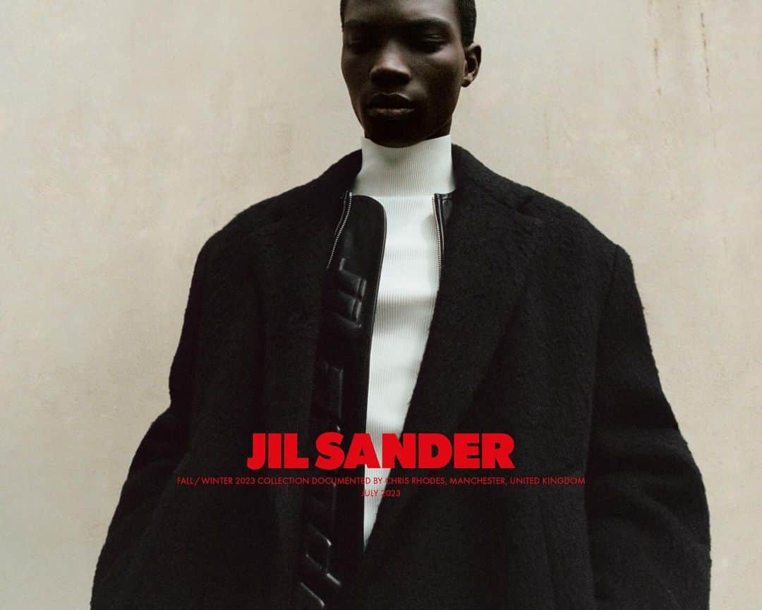 ジルサンダーさんのインスタグラム写真 - (ジルサンダーInstagram)「#JILSANDER  Fall/Winter 2023 campaign documented by Chris Rhodes, Manchester, United Kingdom, July 2023 @chris.rhodes   Now available online and in selected stores #JilSanderbyLucieandLukeMeier」10月24日 23時05分 - jilsander