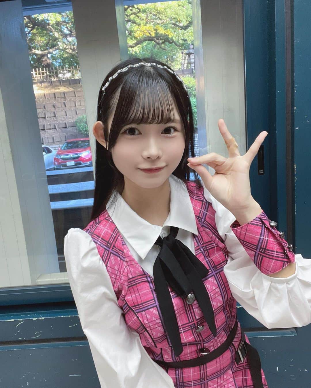 太田有紀のインスタグラム：「可愛すぎる新衣装を 作っていただきました🎀‪‎🤍 私はカチューシャ担当です🎶  @osarecompany さん 本当にありがとうございます😭♡」