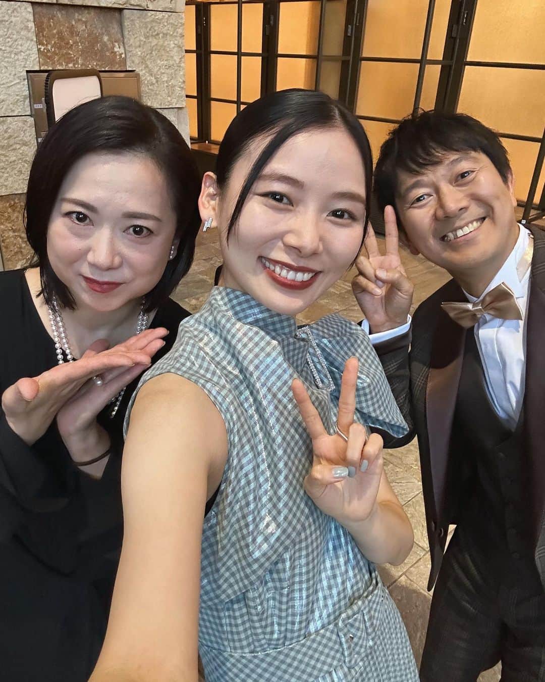 朝日奈央さんのインスタグラム写真 - (朝日奈央Instagram)「「翔んで埼玉 〜琵琶湖より愛をこめて〜 」  ジャパンプレミアに参加させていただきました🤍 初のレッドカーペットで緊張していましたが、お客さんに温かく迎えていただいて楽しい時間を過ごせました😭 (2枚目の真顔が緊張感を物語っている笑)  キャストの皆さんにも久しぶりにお会いできてとても嬉しかったです🥹 11月23日公開です! 前作に続けて今作も壮大なスケールとなっております! 翔んで埼玉らしい愛のあるディスりが炸裂です🫢 是非劇場でご覧くださいー!  #翔んで埼玉」10月24日 23時21分 - pop_step_asahi