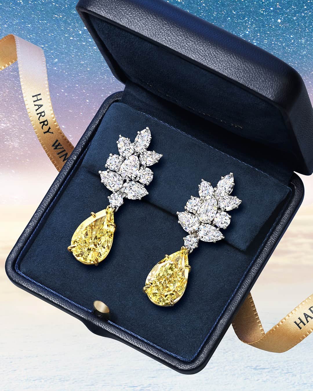 ハリー・ウィンストンのインスタグラム：「This breathtaking pair of Cluster Yellow Diamond and Diamond Earrings is a dazzling way to make their Winston Wishes come true this year. Illuminate the holiday season with statement-making jewels—link in bio. #WinstonWishes #HarryWinston」