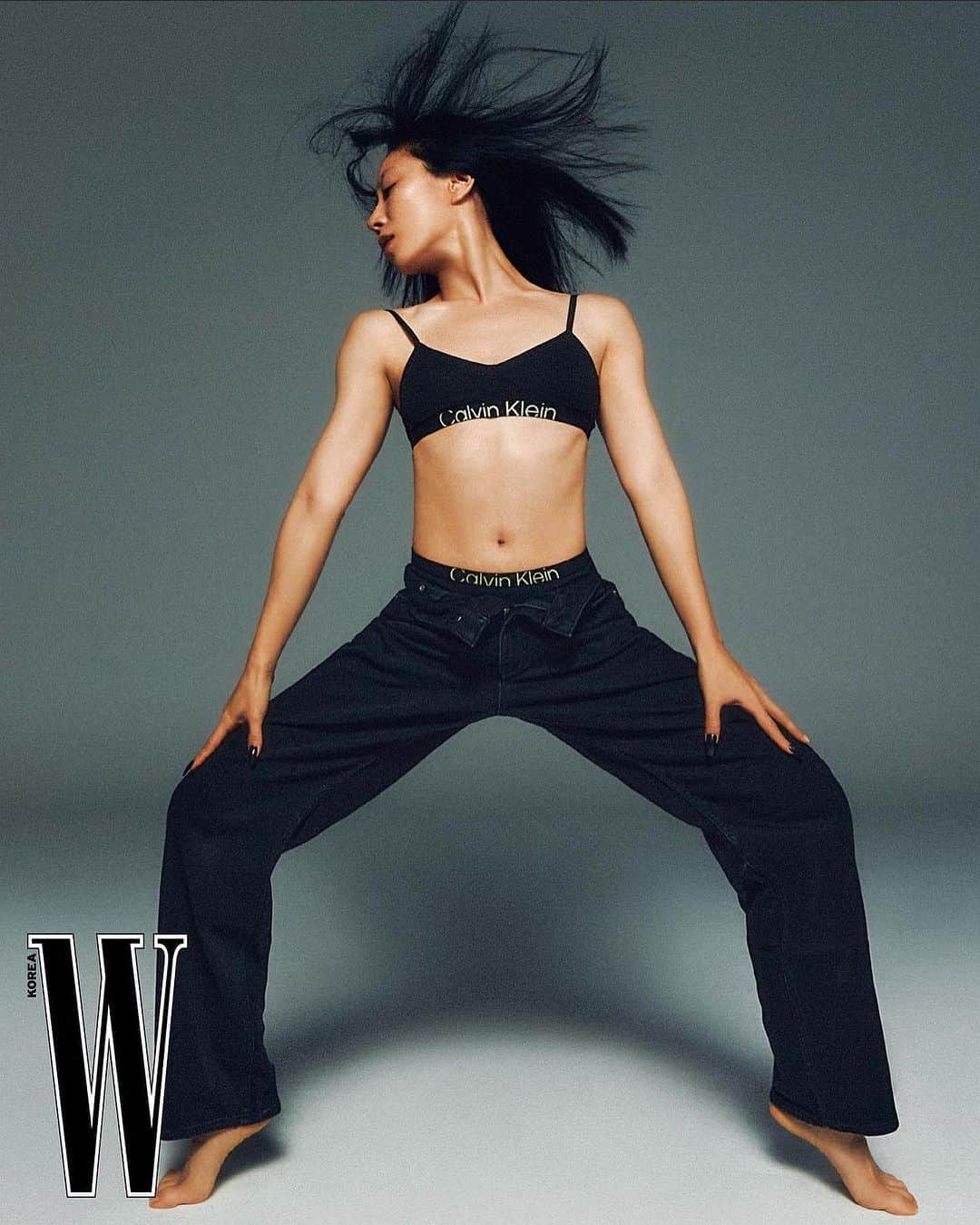 リア・キムのインスタグラム：「😊💎 @wkorea @calvinklein」