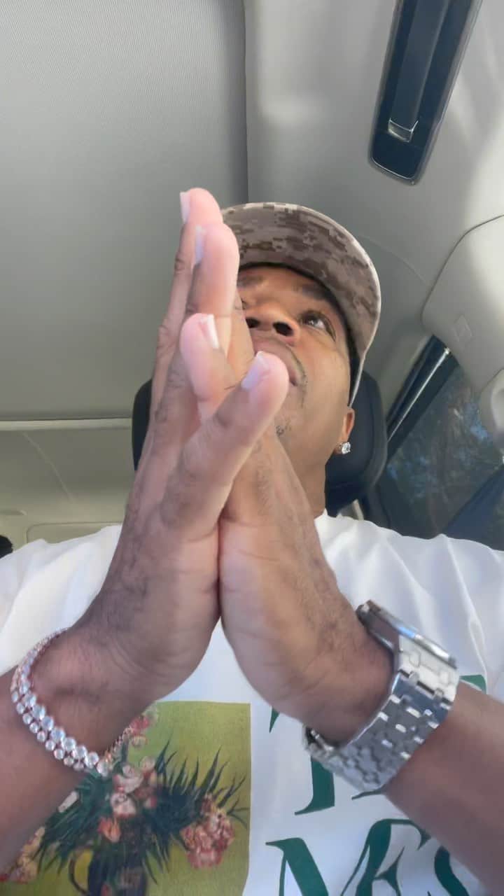 のインスタグラム：「🤣🤣🤣🤣 Can Somebody Help Me Understand This Thought Process???? Cause Maybe I’m Just The One Crazy!!!! 🤷🏾‍♂️ Ladies Don’t Get Quite On Me!!!! 🤣 #Plies #KingCircleHat」